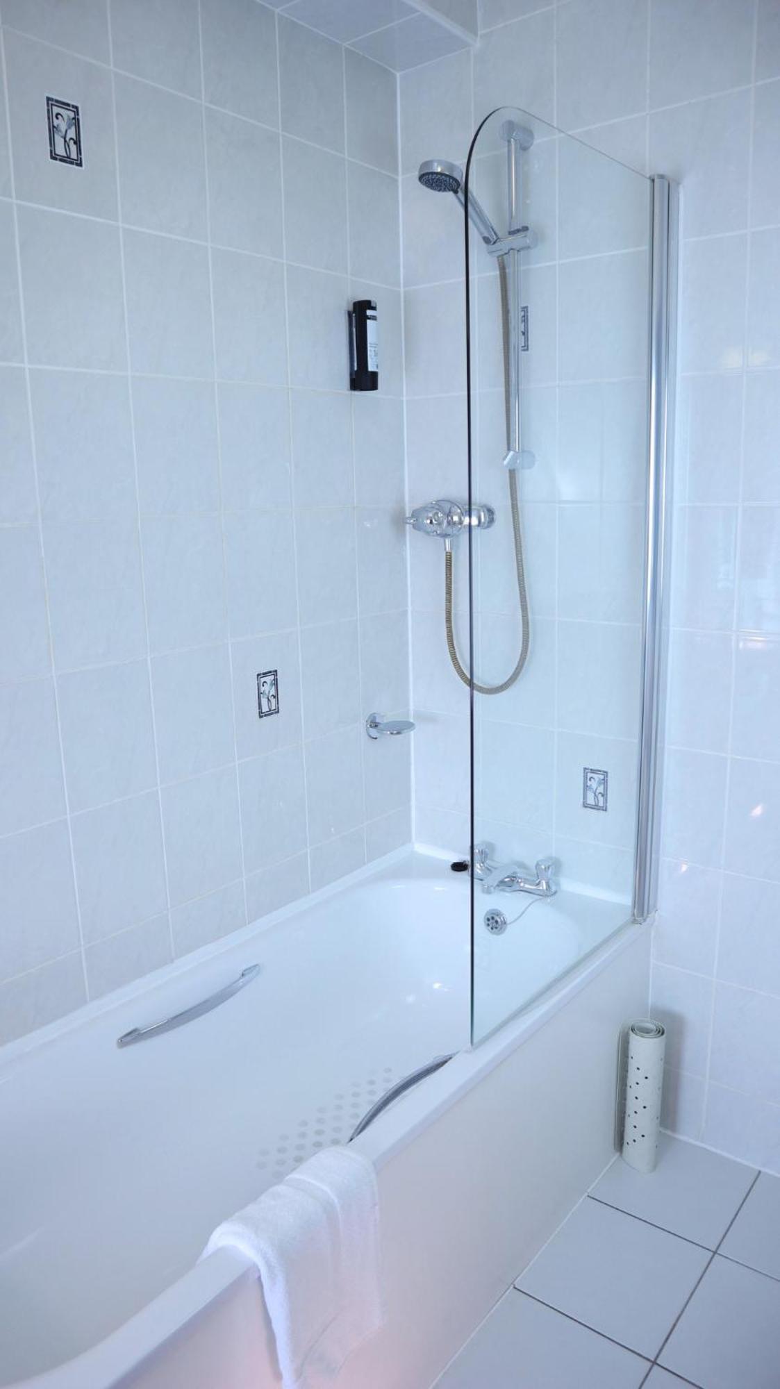 Centennial Hotel Cambridge  Ngoại thất bức ảnh